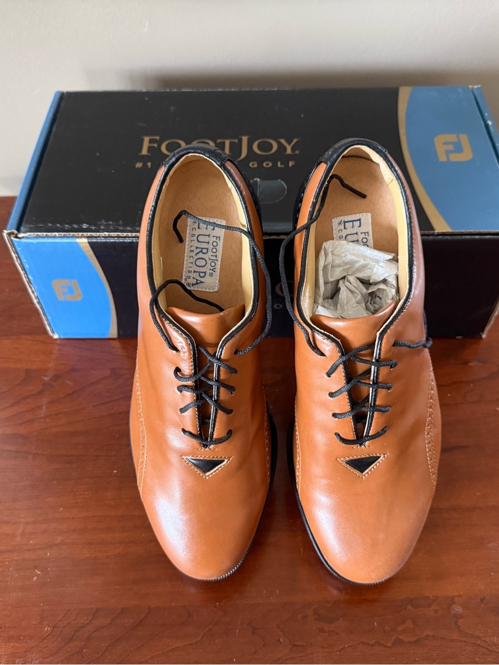 FootJoy Women’s Tan Leather Derby Golf Shoes with Black Trim - New in Box